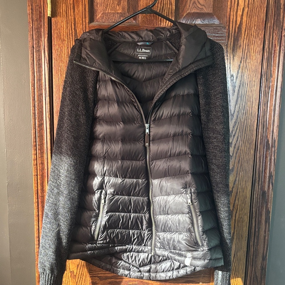NWOT — L.L. Bean — Hooded Puffer Jacket